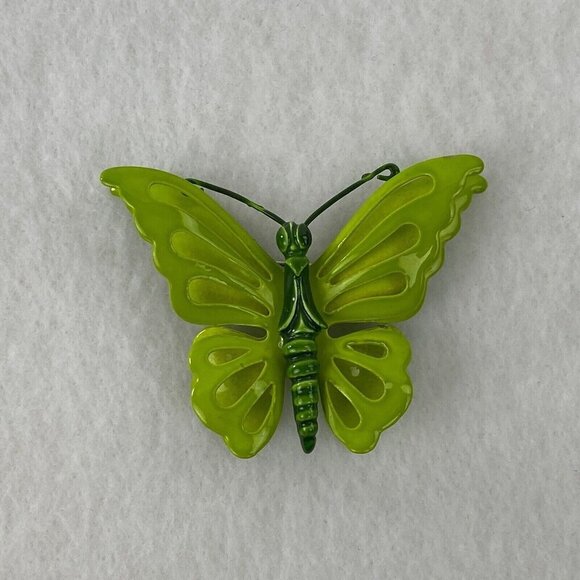 Vintage Butterfly Brooch Green Metal Moth Pin 3D Wings Unsigned - Picture 1 of 7
